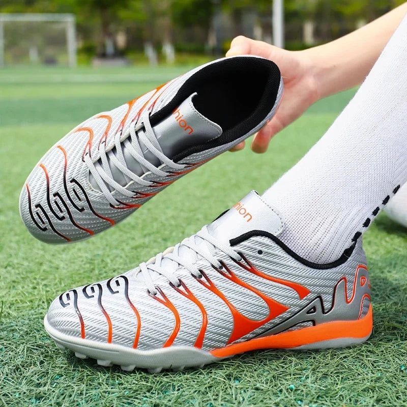 Men Soccer Shoes Adult Kids Futsal Boys Ultralight Soccer Cleats Professional Football Boots Top Quality Grass Training