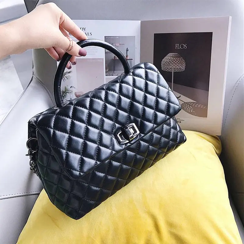 Chanel Style Diamond Pattern Shoulder Bag for Women