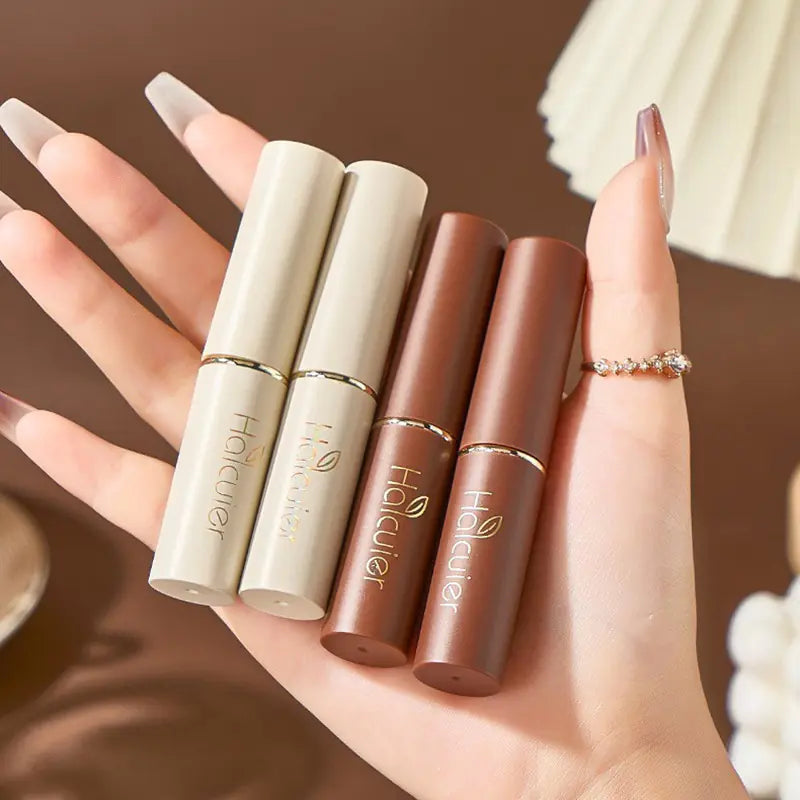 Moisturizing Fade Lip Lines for Dry Winter Care