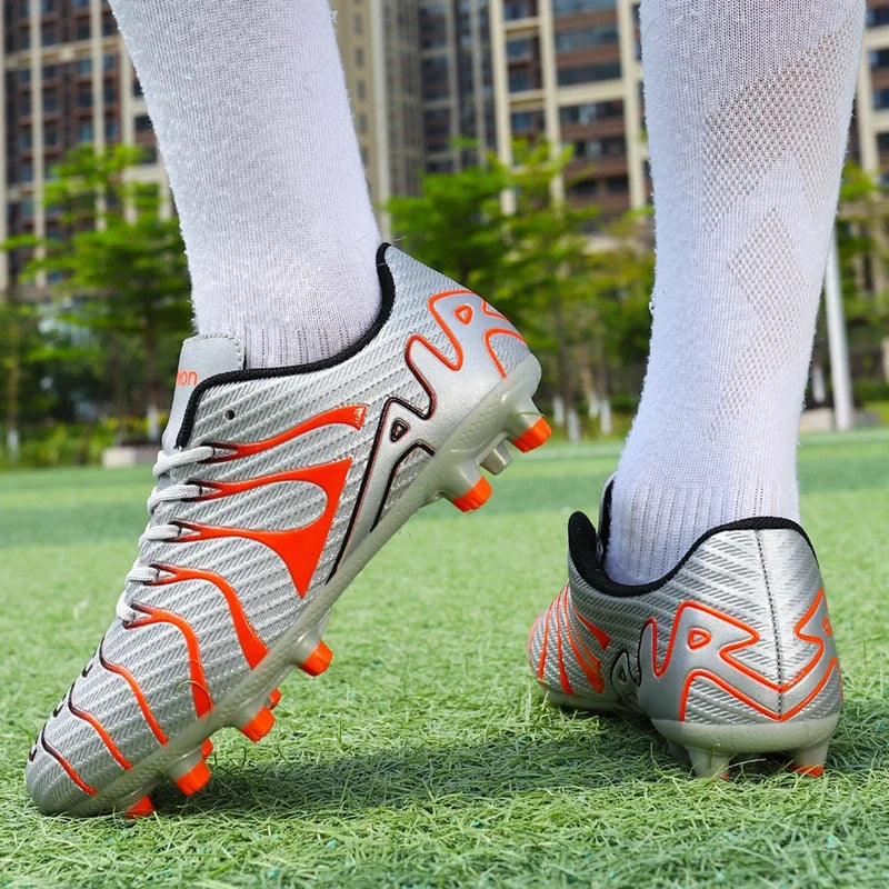 Men Soccer Shoes Adult Kids Futsal Boys Ultralight Soccer Cleats Professional Football Boots Top Quality Grass Training