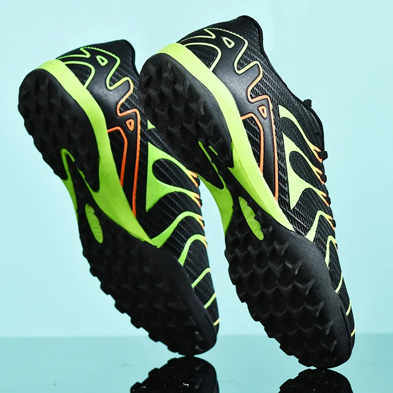 Men Soccer Shoes Adult Kids Futsal Boys Ultralight Soccer Cleats Professional Football Boots Top Quality Grass Training