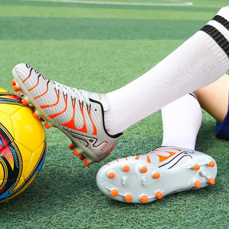 Men Soccer Shoes Adult Kids Futsal Boys Ultralight Soccer Cleats Professional Football Boots Top Quality Grass Training