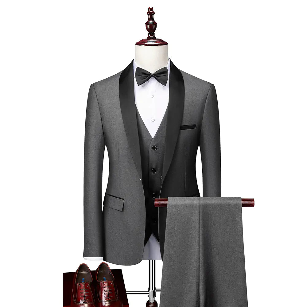 Men's Slim Fit Three-Piece Wedding Suit in Burgundy