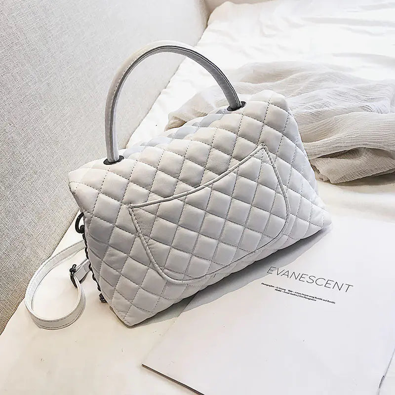 Chanel Style Diamond Pattern Shoulder Bag for Women